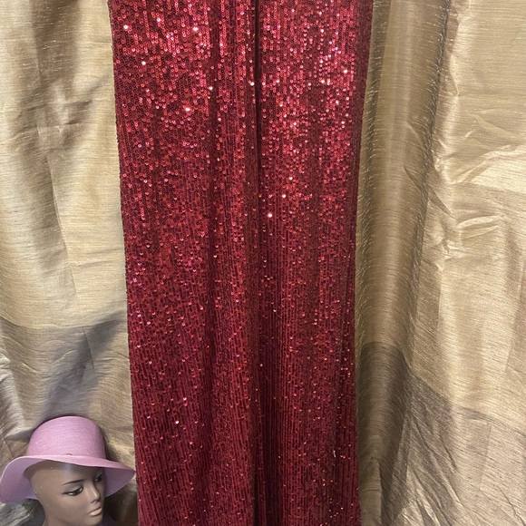 Elegant Red Sequin Evening Gown Sz4 - Picture 5 of 7